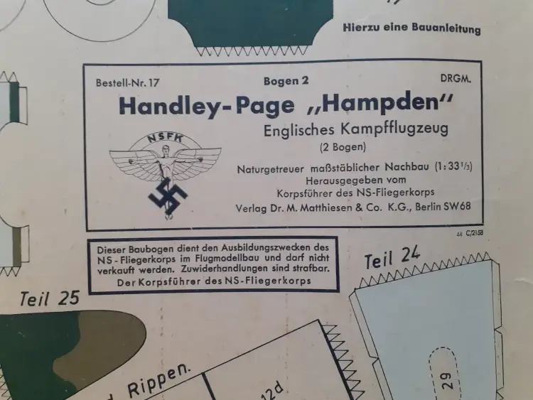 WWII GERMAN PAPER AIRPLANE MODEL KIT, HANDLEY-PAGE "HAMPDEN"  CIRCA 1940
