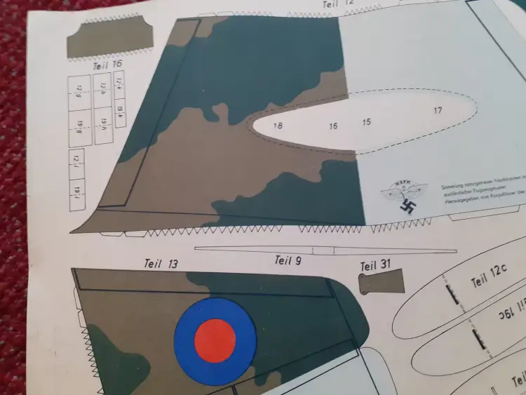 WWII GERMAN PAPER AIRPLANE MODEL KIT, HANDLEY-PAGE "HAMPDEN"  CIRCA 1940 - Image 7