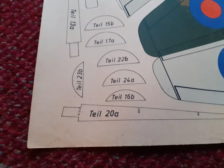 WWII GERMAN PAPER AIRPLANE MODEL KIT, HANDLEY-PAGE "HAMPDEN"  CIRCA 1940 - Image 2