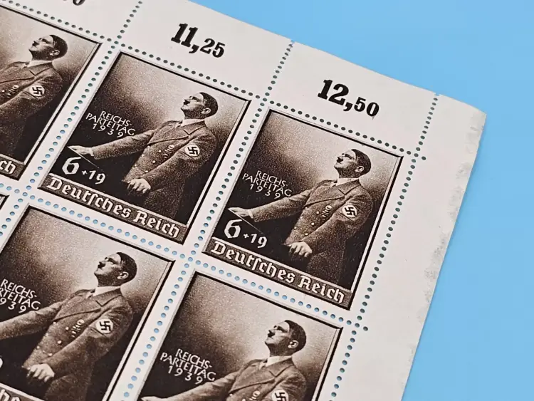 Third Reich Stamps; 1939 Adolf Hitler Portrait with additional inscription "Reichparteitag 1939" sheet of 50 stamps, VF NH - Image 2