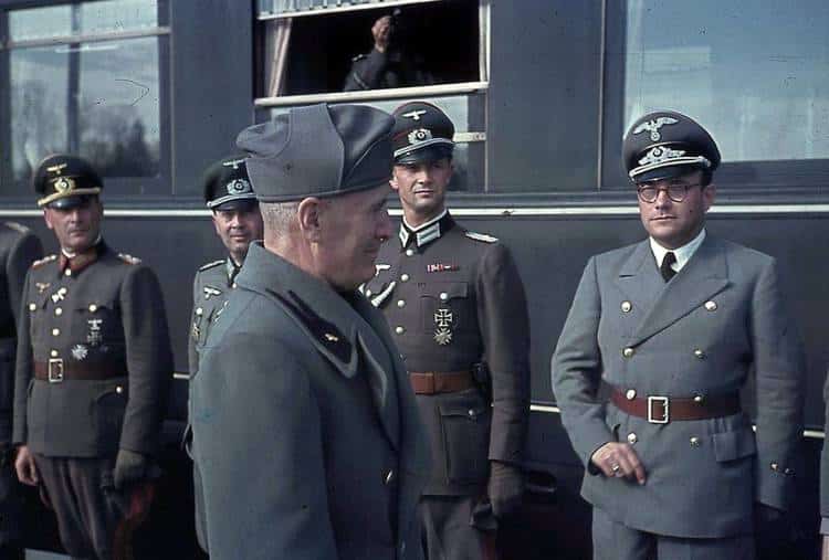 Deutsche Reichsbahn Large Oval Serving Tray from Adolf Hitler's Executive Dining Wagon 10 ‘242’ - Image 5