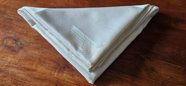 Historically Rare, Third Reich, Deutsche Reichsbahn, Formal Tablecloth, from Adolf Hitler`s 50th Birthday glass observation wagon 10 282. - Image 19