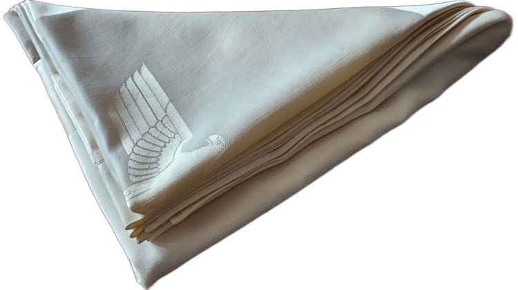 Historically Rare, Third Reich, Deutsche Reichsbahn, Formal Tablecloth, from Adolf Hitler`s 50th Birthday glass observation wagon 10 282. - Image 11