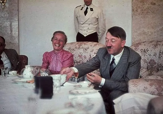 Adolf Hitler, Large, heavy, Formal Silver Serving Tray from The Berghof - Image 6